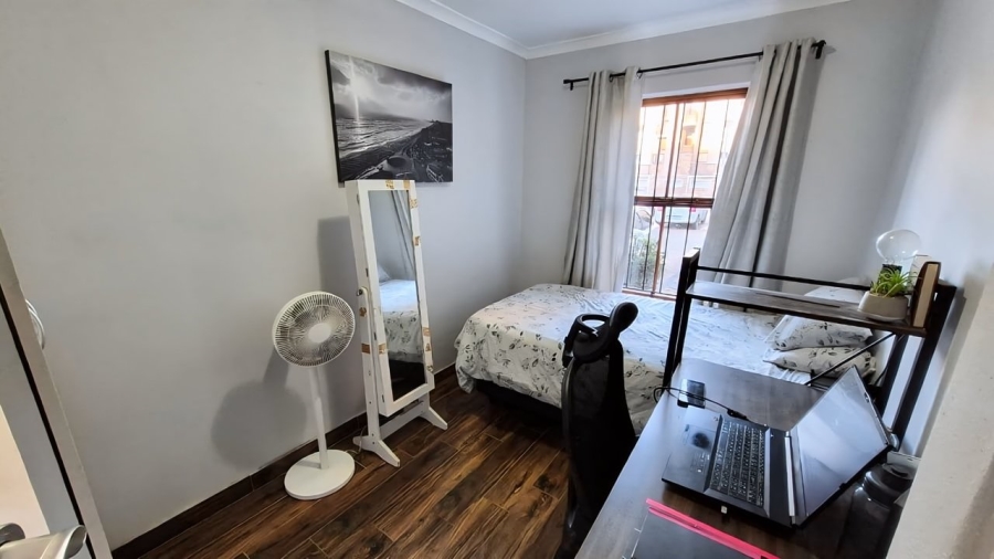 To Let 2 Bedroom Property for Rent in Table View Western Cape